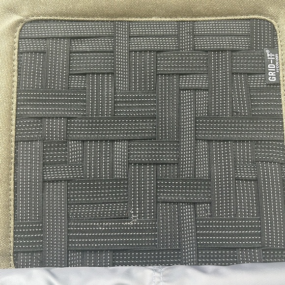 Cocoon Canvas Laptop Backback - Picture 5 of 11